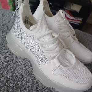 Steve Madden white tennis